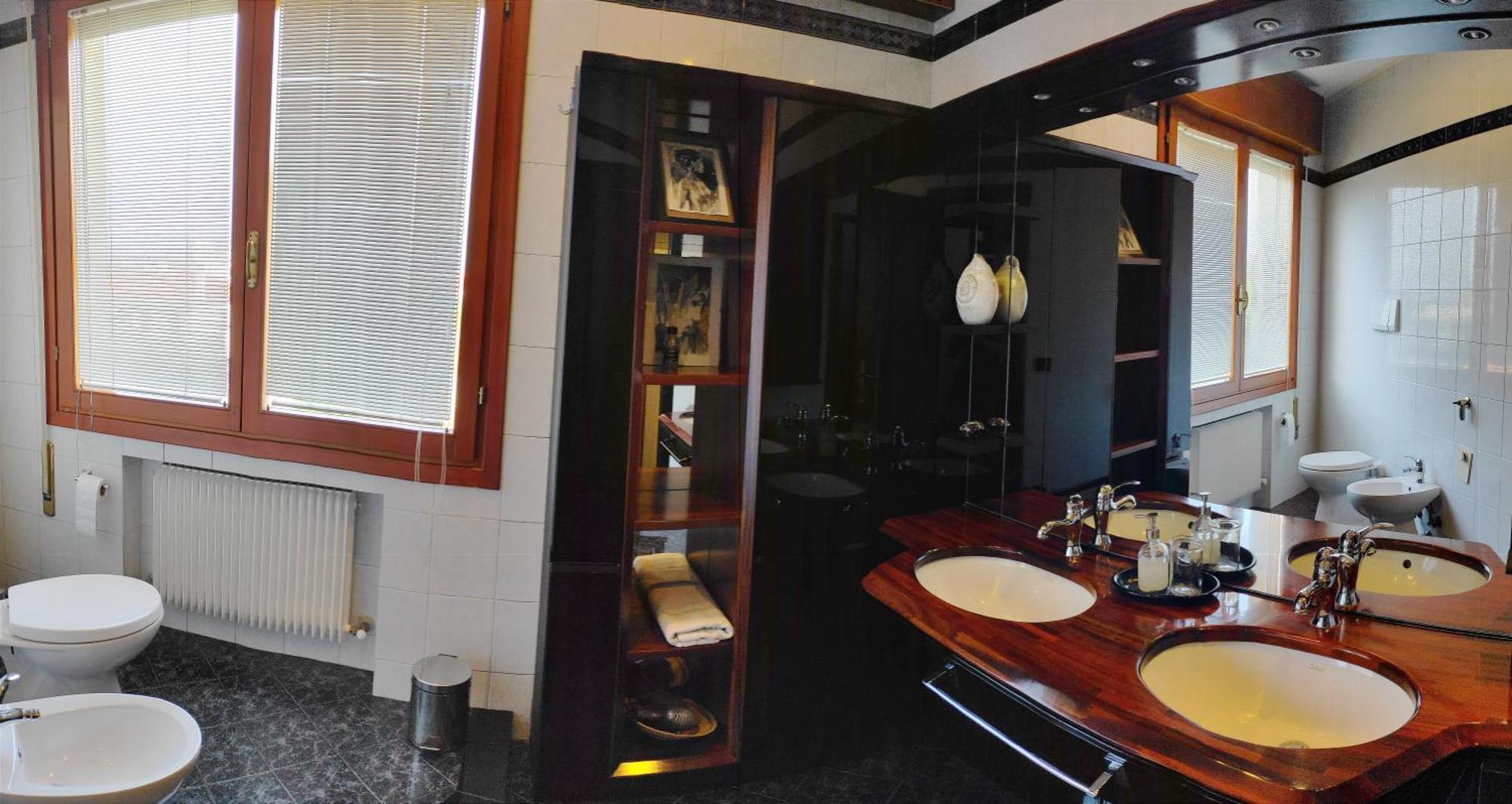 Polly House Apartment เตรวิโซ ภายนอก รูปภาพ