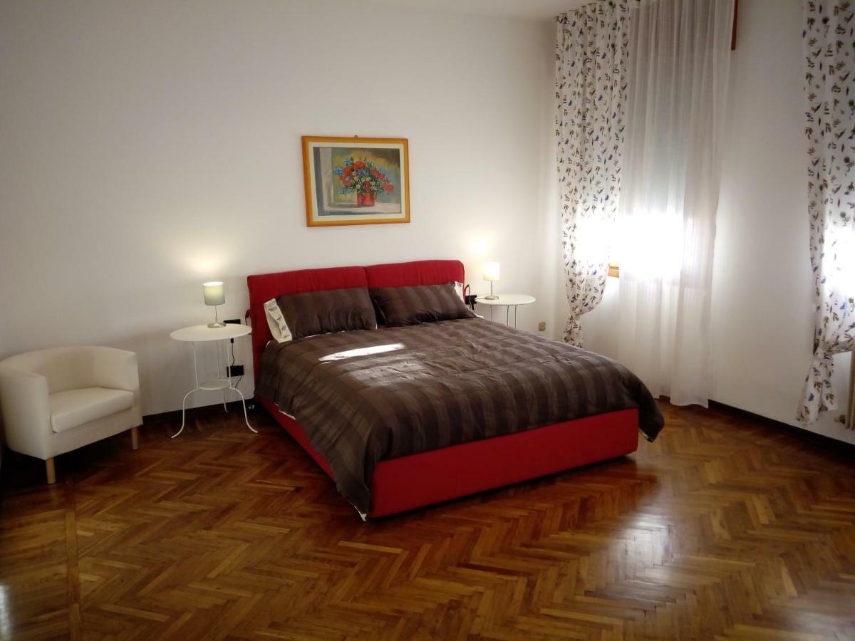 Polly House Apartment เตรวิโซ ภายนอก รูปภาพ